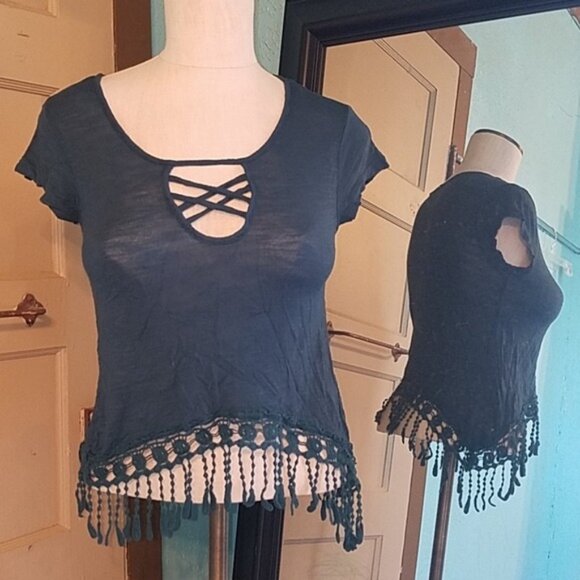 Rue 21 Crop Top Shirt Tassel Dark Teal Cap Sleeves Junior's WOMEN'S EXTRA SMALL - Picture 2 of 12